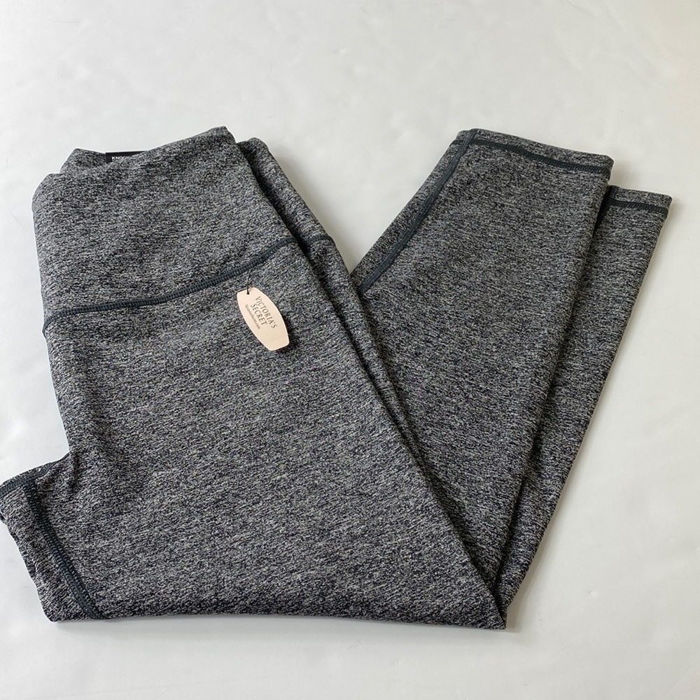 VICTORIA SECRET SPORT VSX KNOCKOUT CAPRIS NWT